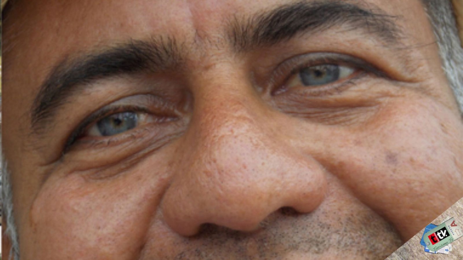 Viajar en la era del selfie: cómo perdimos el encuentro con otros en los viajes